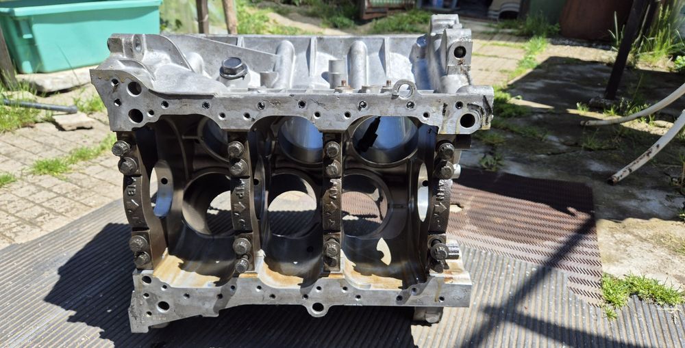 Hyundai Sonata 3.3 Бензин Блок