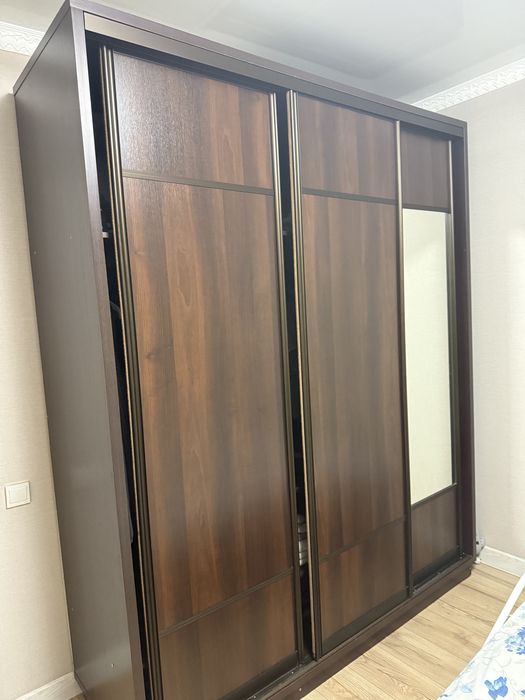 Продам шкаф и компьтерный стол