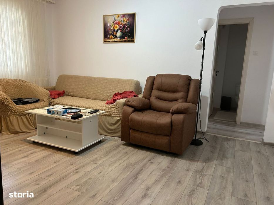 Apartament 3 camere Zona Centrul Cvic !