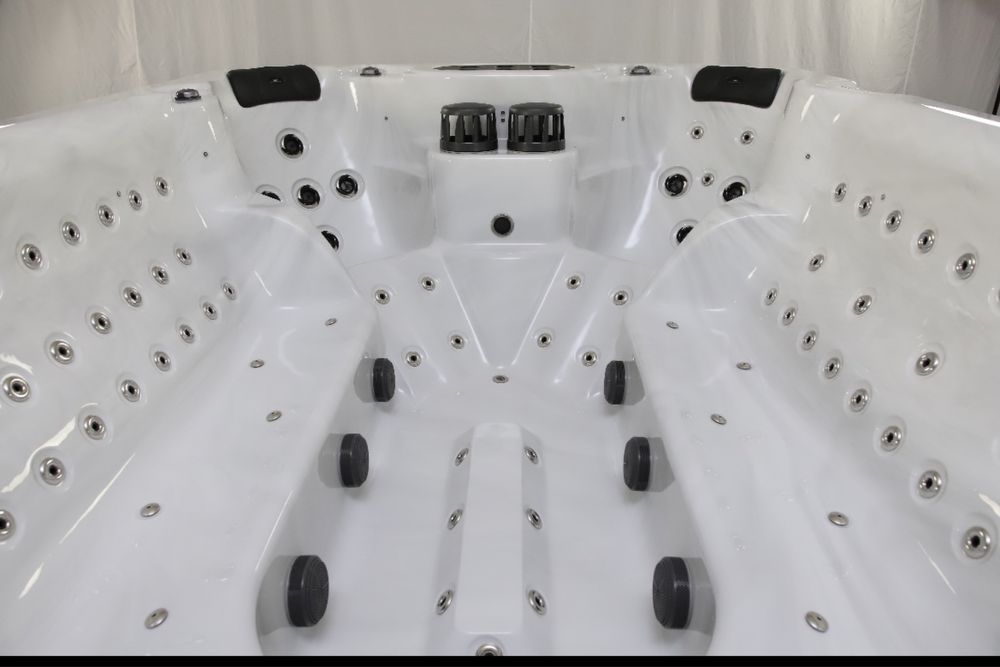Джакузи   Градинско 12 места , 2 години гаранция нагревател 40 градуса