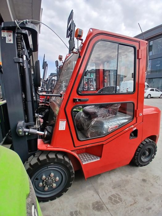 Дизельный Вилочный погрузчик с Кабиной 3.5 тонный HELI