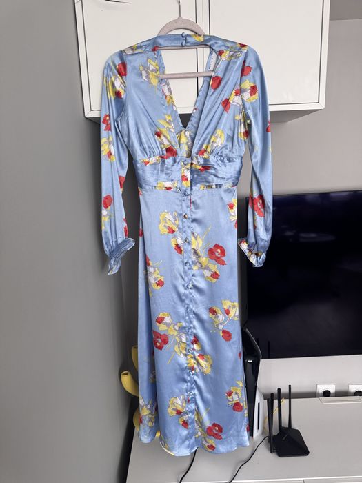 Дълга рокля от сатен на Asos design