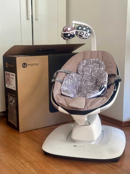 Електрическа бебешка люлка mamaRoo 5 (неизползвана)