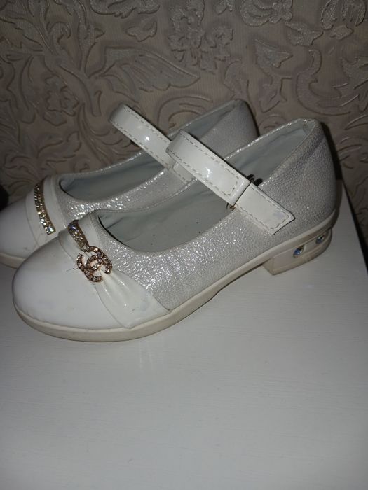 Детские туфли для девочки р 28