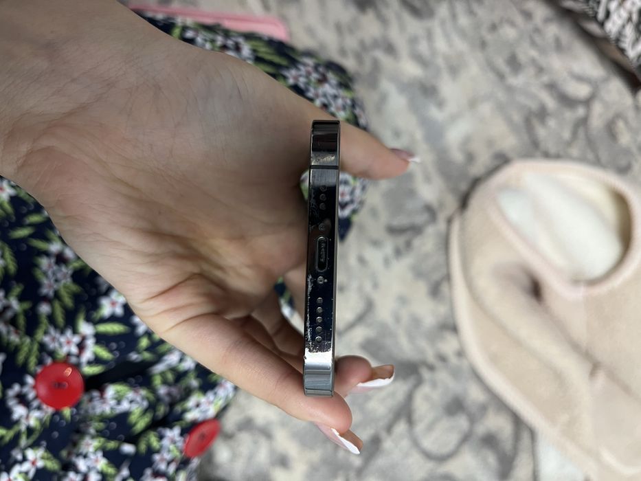 iPhone 12pro с гаранти