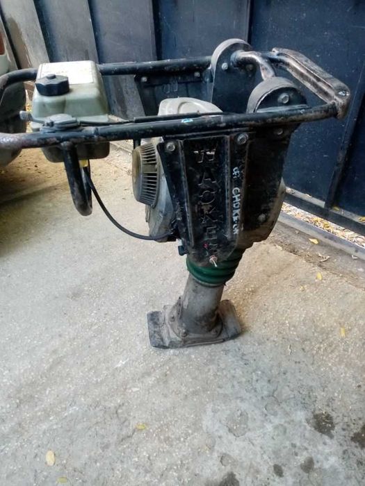 Трамбовка,Пачи крак, Waker, USA работи като нова