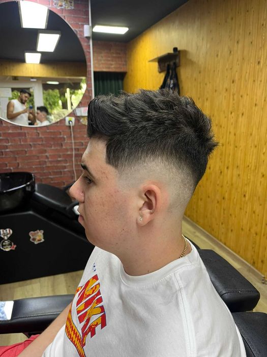 Tuns la domiciliu profesional / pretul tunsorii in functie de cerinte!