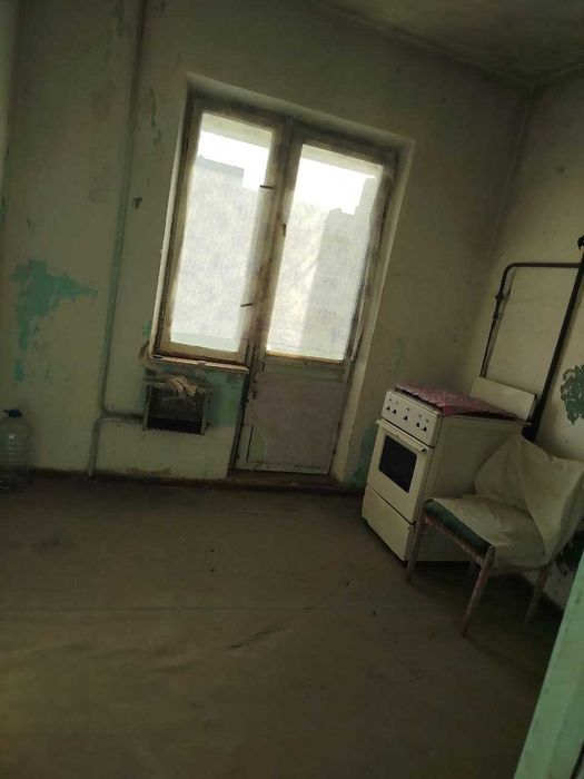 4х комнатная квартира без ремонта на районе Супера