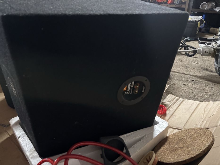 JBL бас каса 12