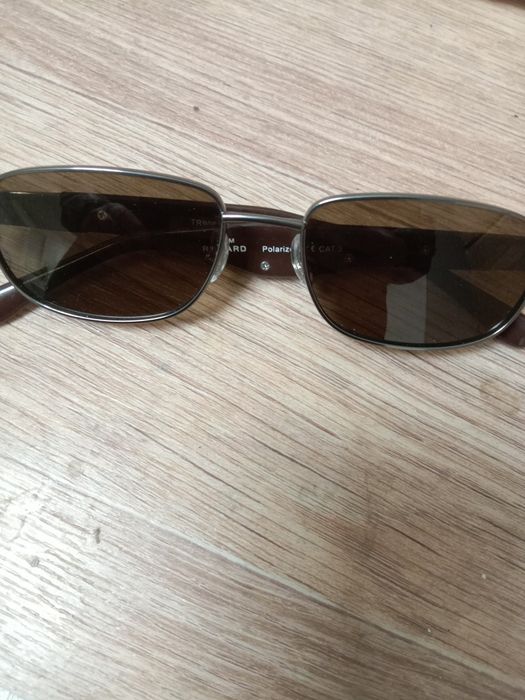 Продам солнцезащитные очки