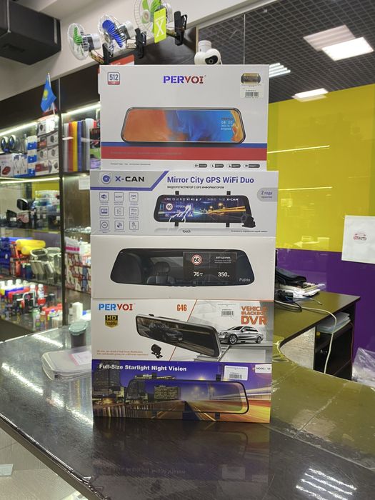 Видеорегистратор зеркало Pervoi