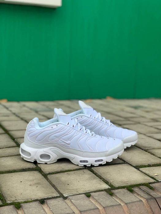 Новся Nike Air max Tn