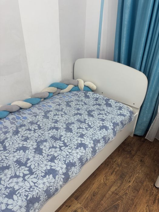 Продам односпальную кровать