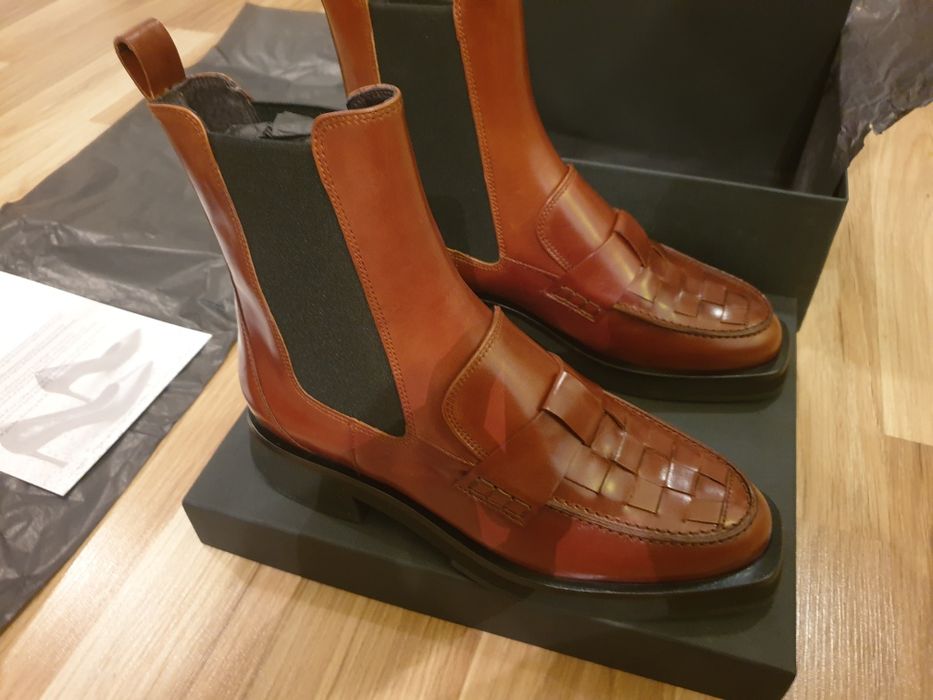 Botine elegante din piele atent aleasa de calitate!!!