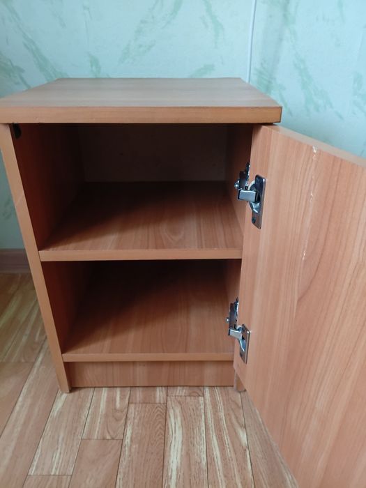 Продам тумбочку дсп