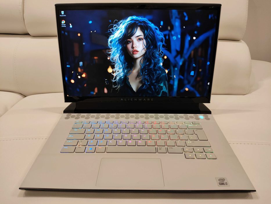 Laptop Gaming Alienware,  Intel Core i7-10870H,, ram 32 GB, NVIDIA GeForce RTX 3070 8GB, 300hz