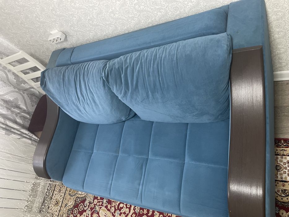 Продам диван миниатюрный