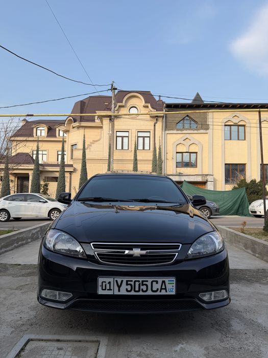 Qora gentra, 2023 yil, 30.000 probeg, 8 oy tonirovka, kraska toza