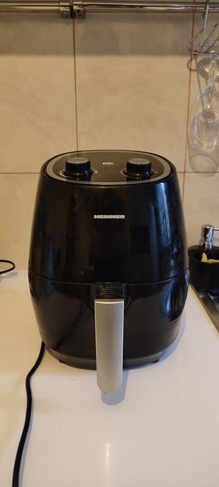 Vând airfryer Heinner