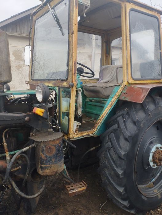 Срочно продается трактор