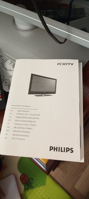 Продам телевизор Филипс на запчасти