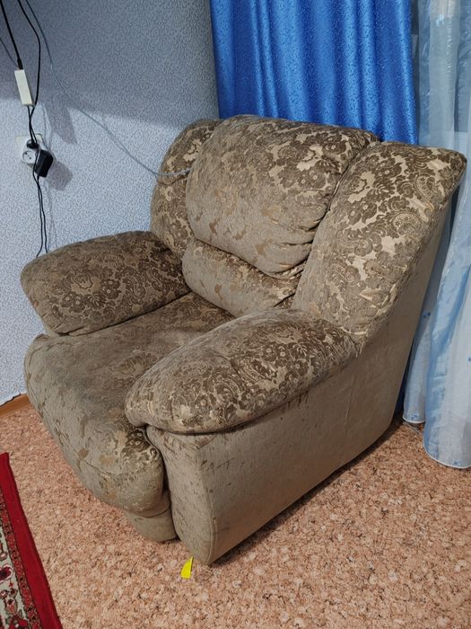 Диван и 2 кресла