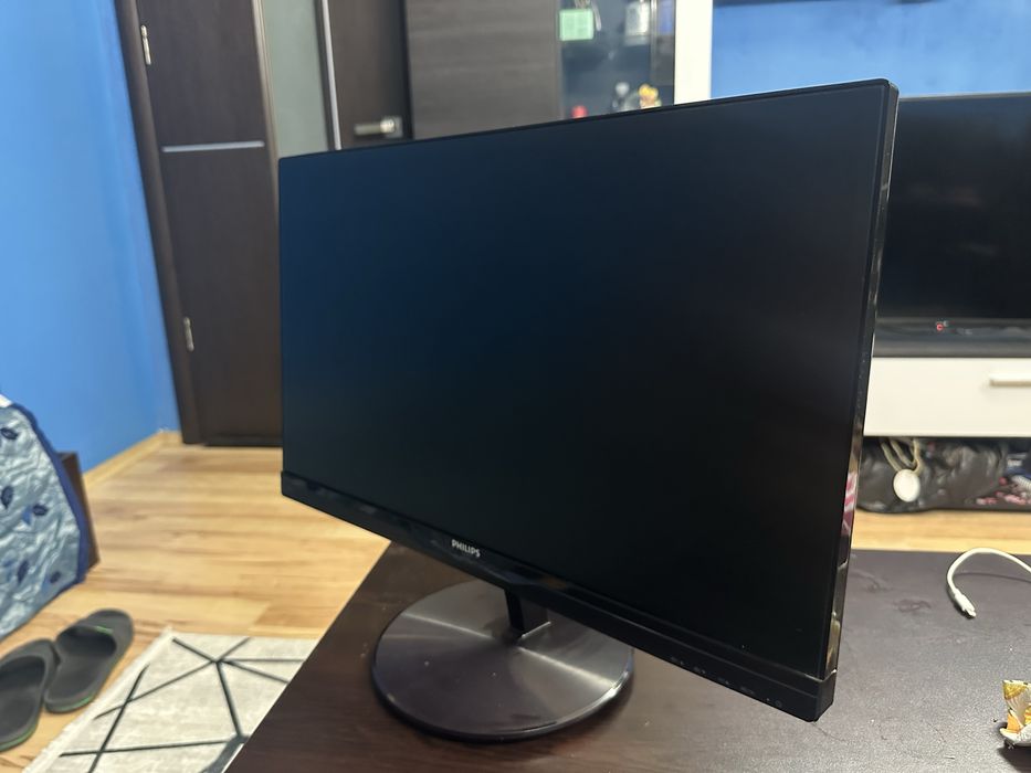 Philips 234E5Q   FULL HD / ips
