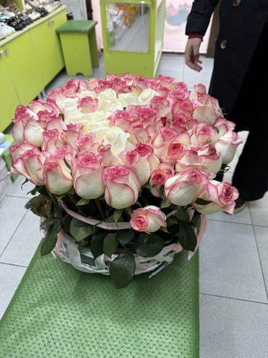 Цветы 101 роза               .