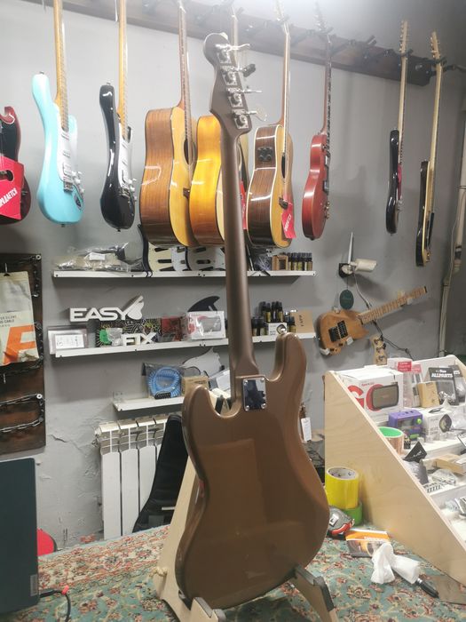Fender Player Jazz Bass custom (после покраски)