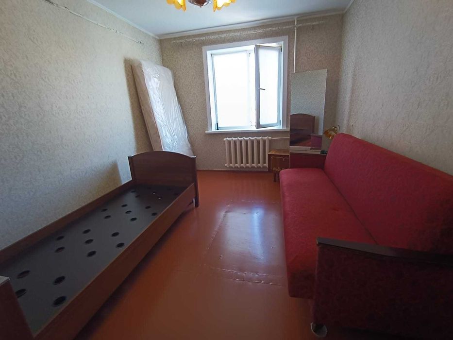 Продам 2ком квартиру Район 8й школы