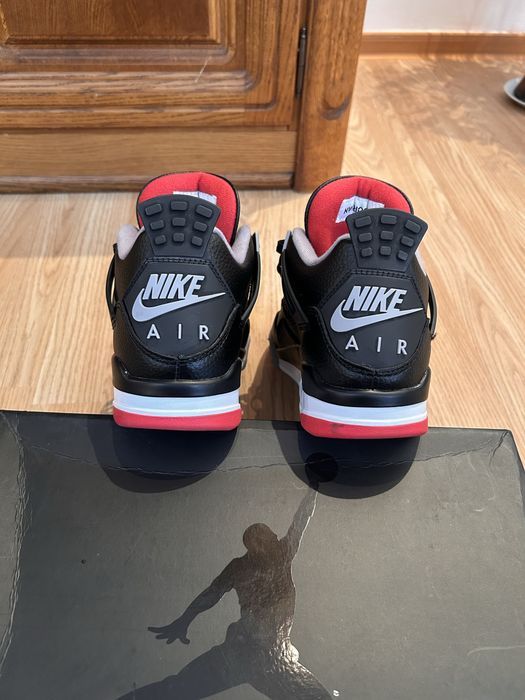 Jordan 4 Retro Bred