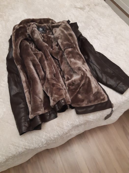 Продам куртку демисезонную