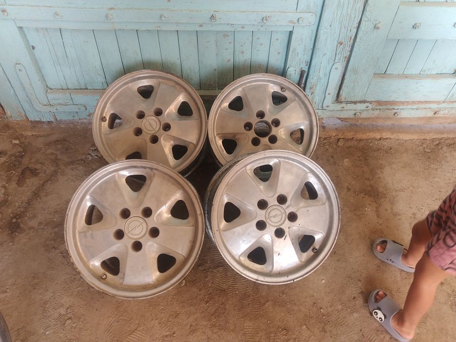 R15 Мерс опел масквич чанган мошиналарига диска