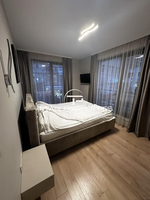 Дава се под наем Тристаен апартамент в Варна, Център - 120 кв.м за 1500 € - Снимка #2