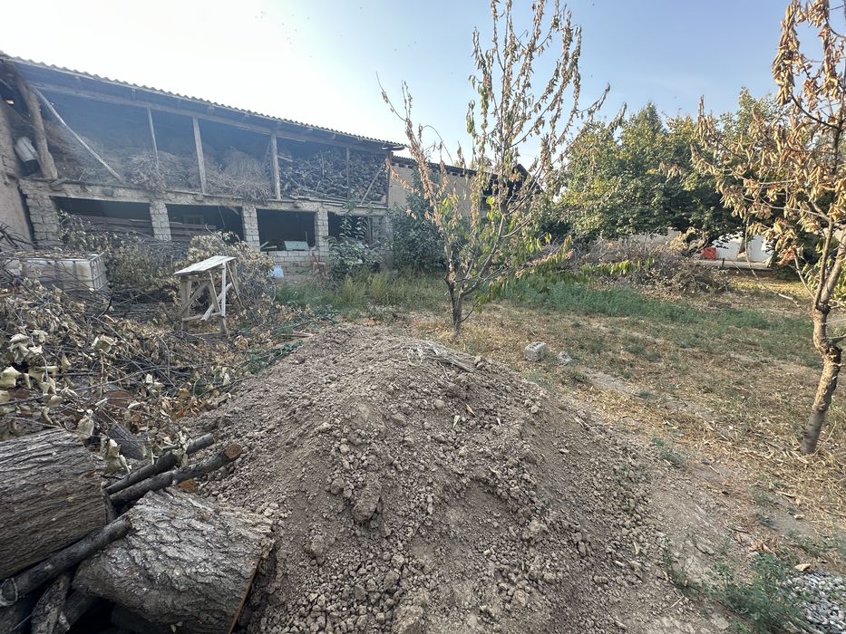 Uchaska 4 sotik sotiladi