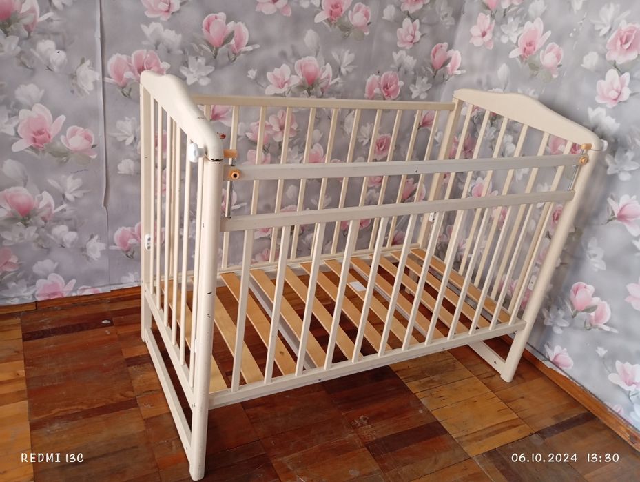 Детская кроватка
