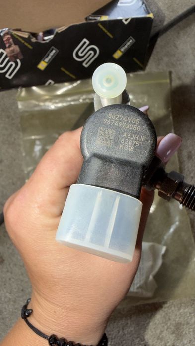 Injector NOU original Continental / Siemens 1.6 HDi TDCi Euro 5 cod 967497308