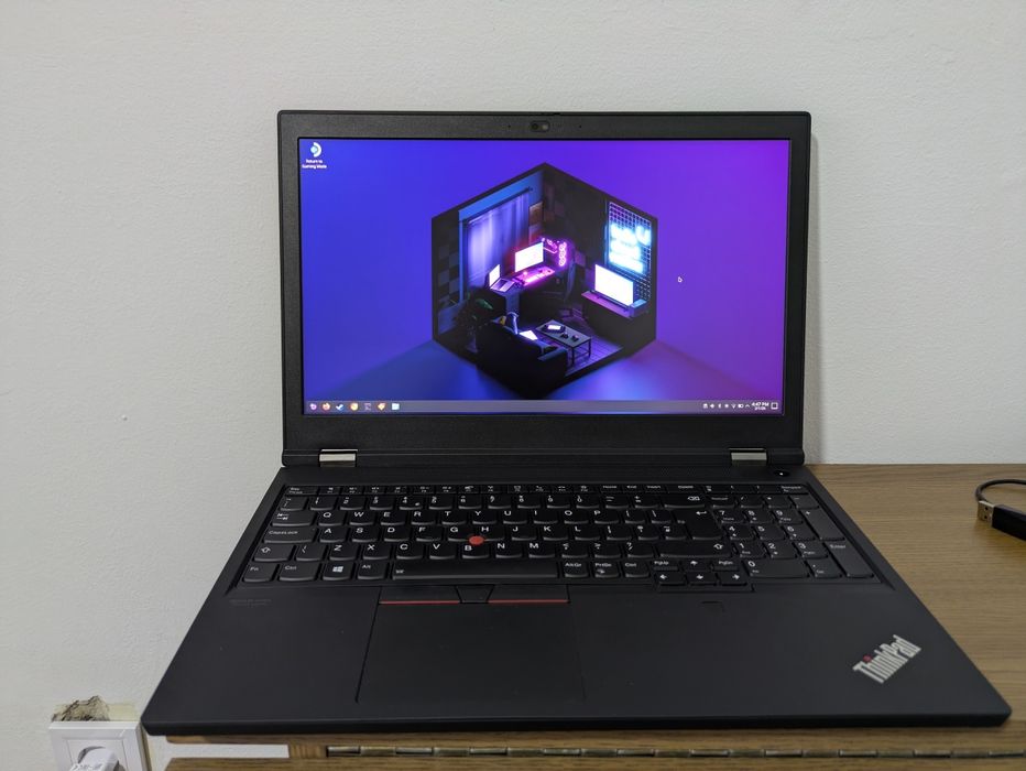 Thinkpad p15 Gen1, i7 10750H, 32 gb ram, 4k, Nvidia Quadro 1000 4gb