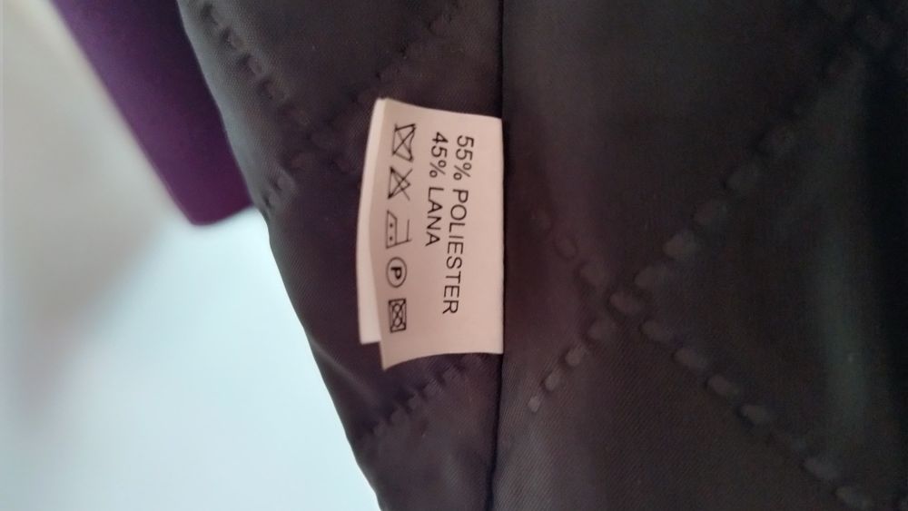 Palton NOU  100% fabricat in Romania - marime 42
