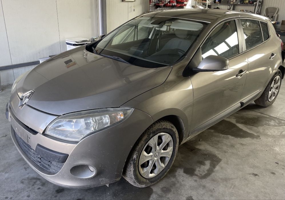 Vand oglinda retrovizoare / laterala Renault Megane 3 - volan stanga - europa