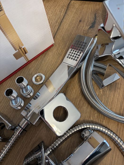 Baterie dus + lavoar noi