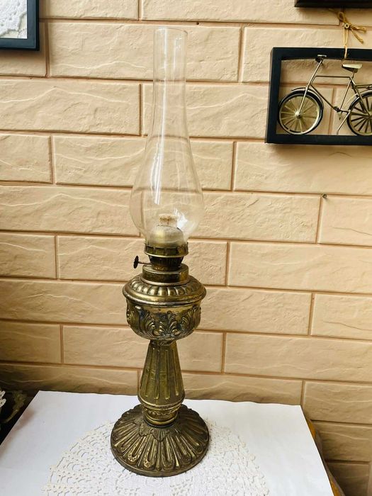 Красива голяма месингова лампа от Англия