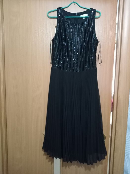 Продам платье недорого