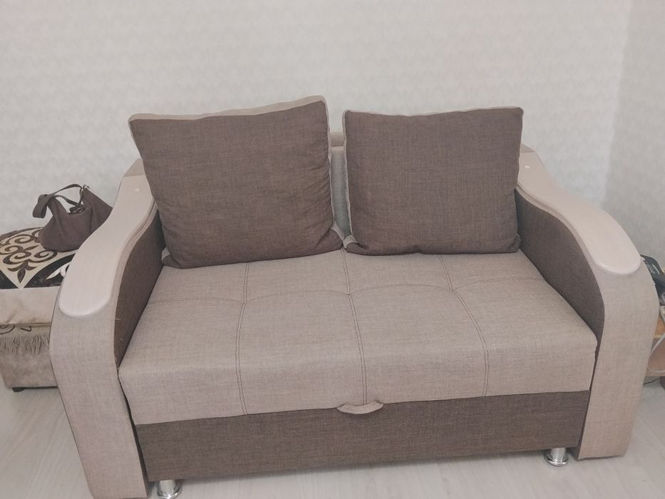 Продается диван тройка