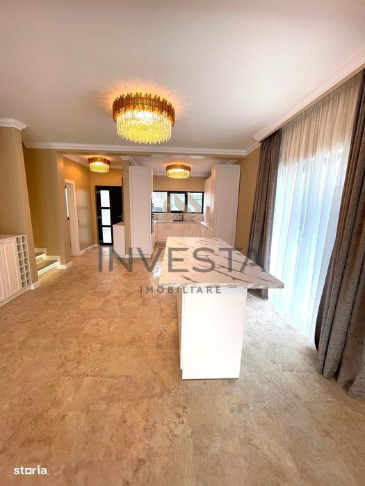 Casa moderna cu priveliste asupra orasului, terasa cu jacuzzi, Iris