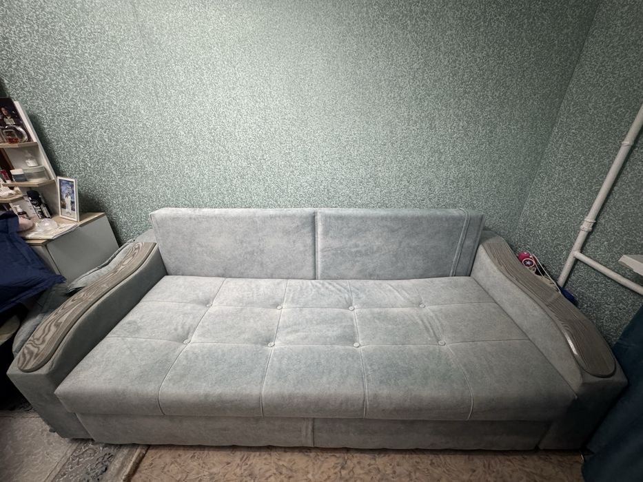 Срочно продам диван