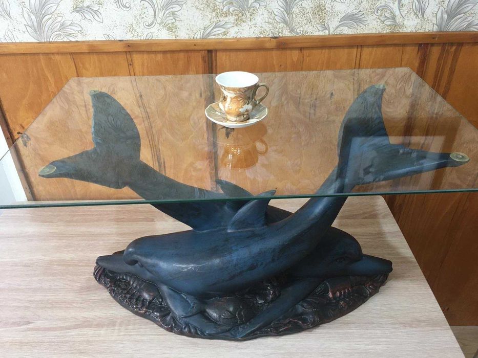 Керамична масичка с делфини подходяща за басейн