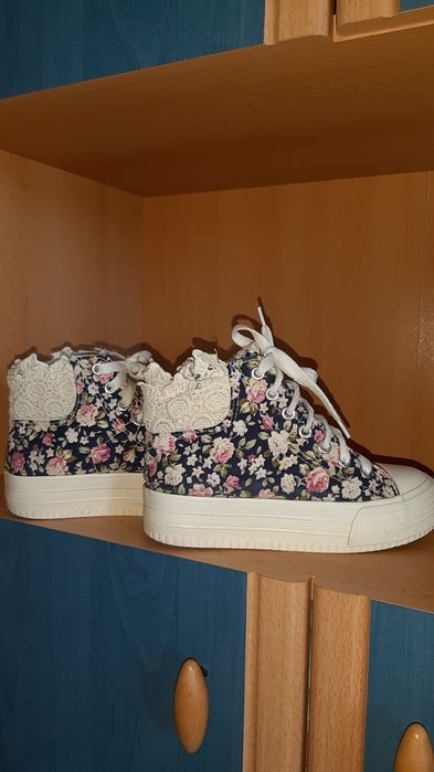 Продаю детс. обувь