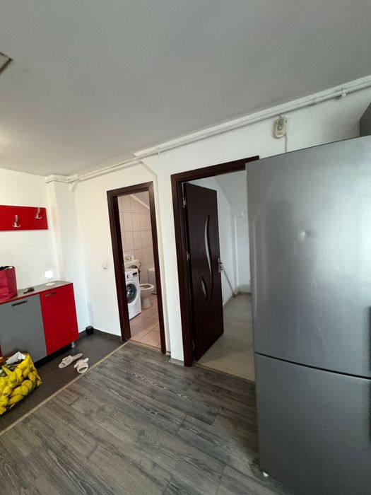 Inchiriez apartament 2 camere decomandat