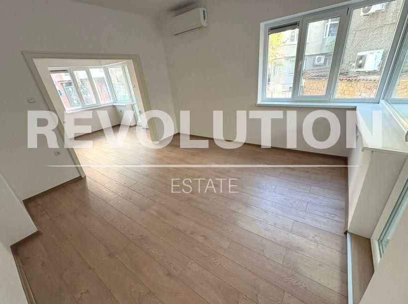 Дава се под наем Тристаен апартамент в Варна, Гръцка махала - 120 кв.м за 1097.01 € - Снимка #3